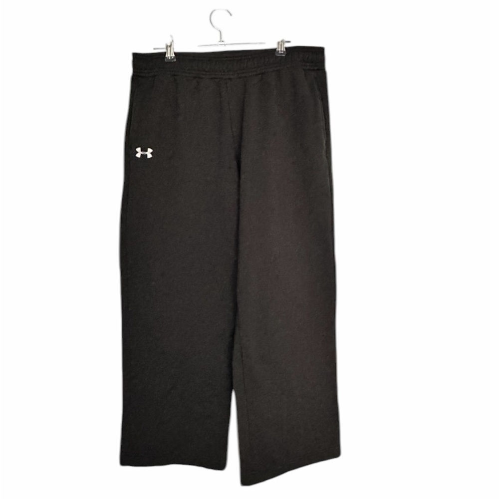 Under Armour Women's Fleece Pant - Black - 
Size Medium - Waist 15” - Inseam 27”